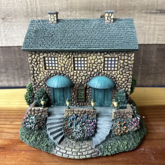 Lamplight Playhouse 2002 Thomas Kinkade Hawthorne Lamplight Collection - Picture 1 of 8
